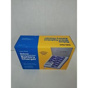 Radio Shack Deluxe Nickel-Cadmium Battery Charger Recharges AA C Or D Batteries